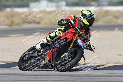 media/Oct-13-2025-Moto Forza (Mon) [[a66d839500]]/3-B Group/Session 3 (Turn 16)/